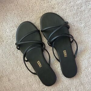 ❌SOLD❌ BNWOT Tkees